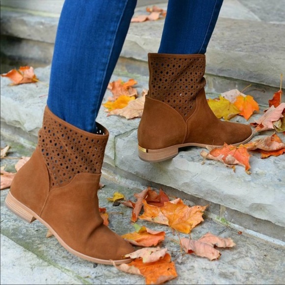 Michael Kors Boots Authentic - Picture 3 of 6